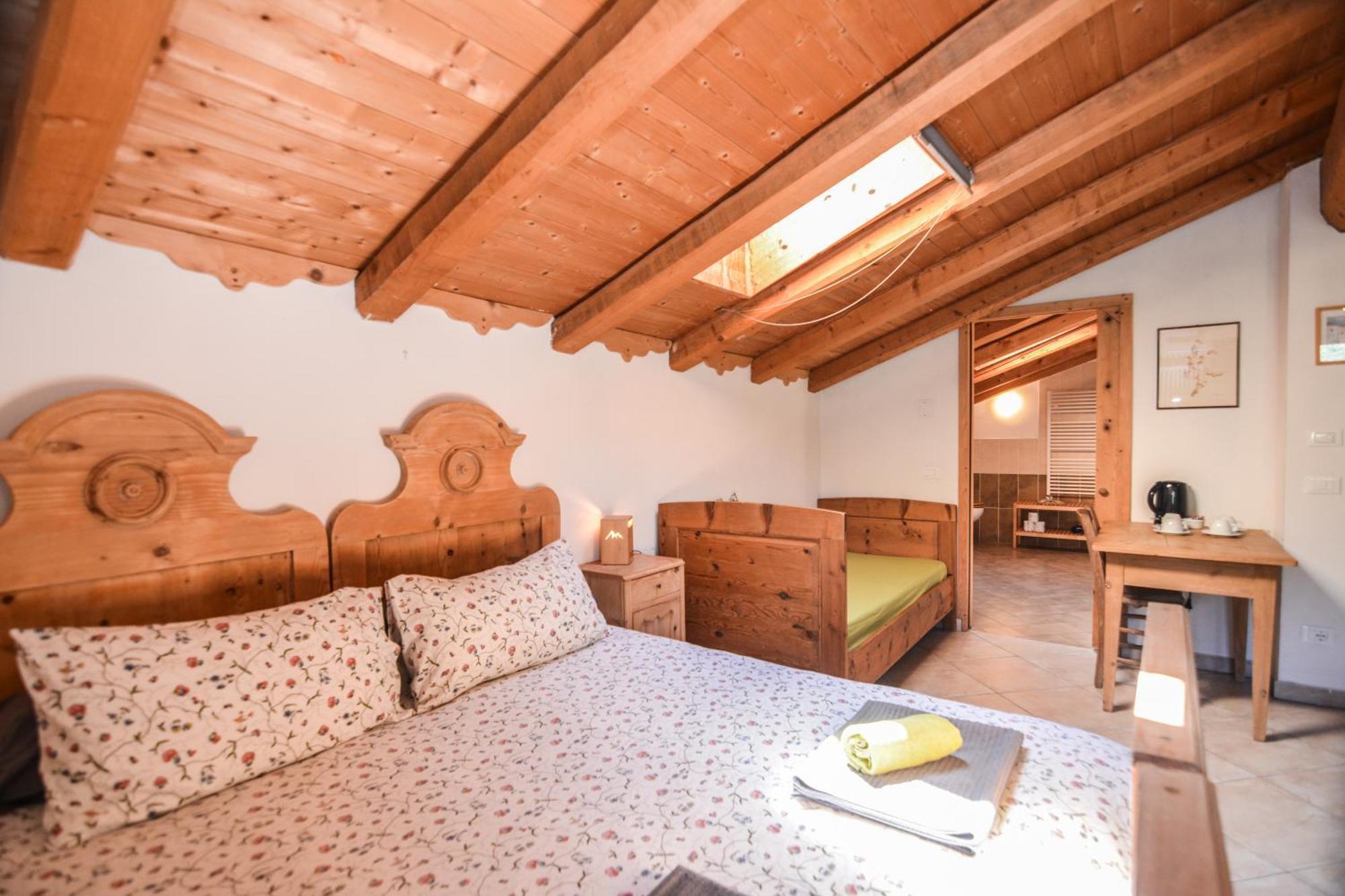 Agritur Airone Bed&Camping Levico Terme Ruang foto